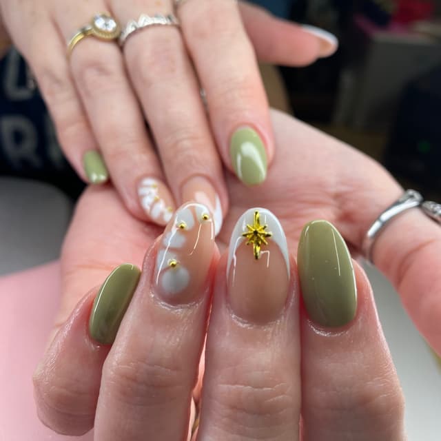 Builder Gel Baddie at Majestic Phoenix in Dublin, VA